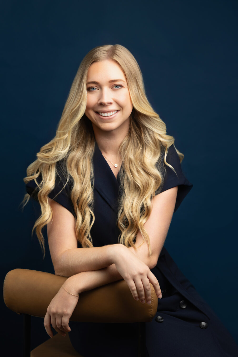 female-placeholder-logo